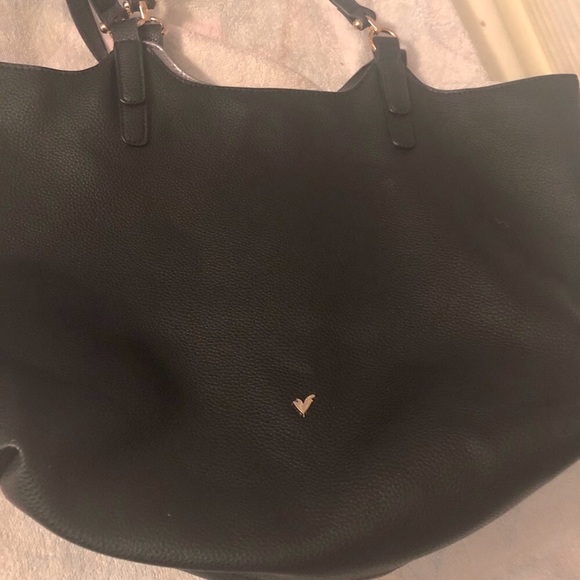 LILY AND IVY BLACK TOTE FAUX LEATHER pristine - Picture 1 of 5
